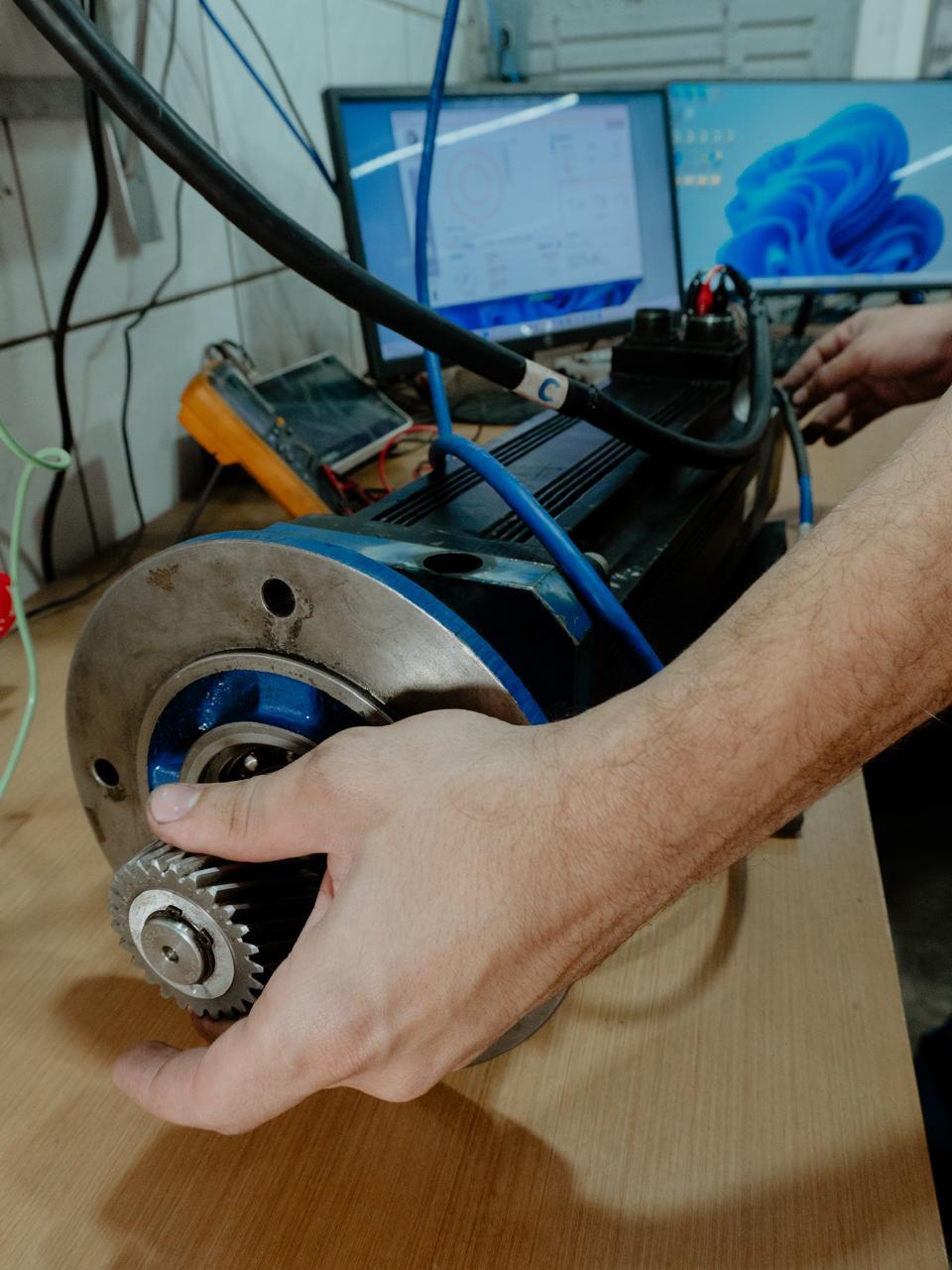 Teste de sinal e deflexão de encoder/resolver